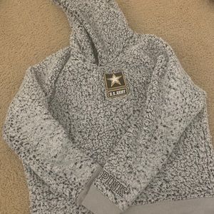 PINK Sherpa army pull over